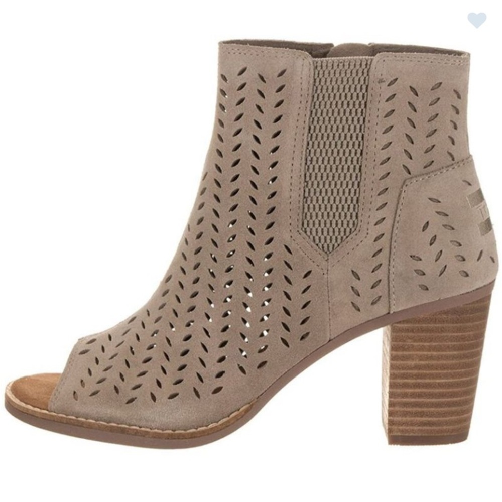 TOMS MAJORCA khaki suede cut out PEEP TOE BOOTIES. Size 9